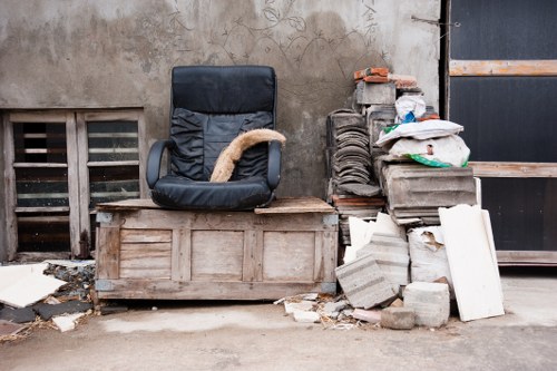 Recycling process with materials from commercial skips