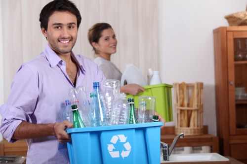 Recycling organic garden waste into compost